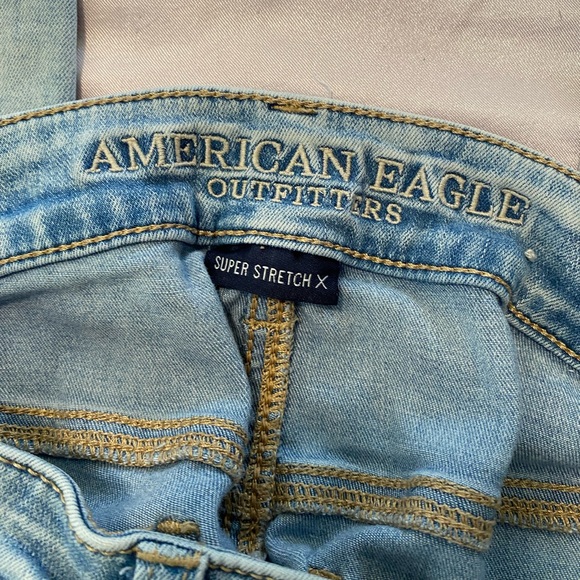 size 2 regular | light stain shown in picture | stretchy | light wash - Picture 8 of 8